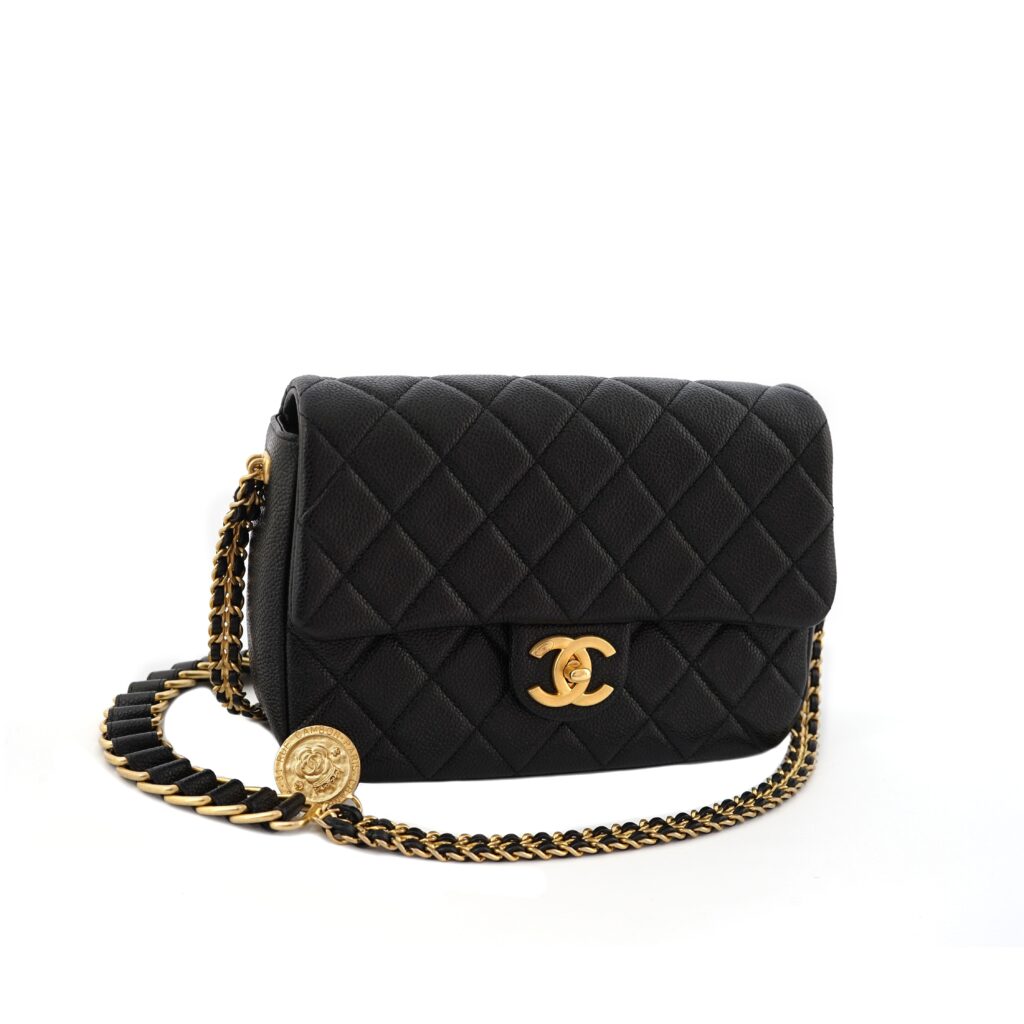 Flap Bag Black caviar GHW