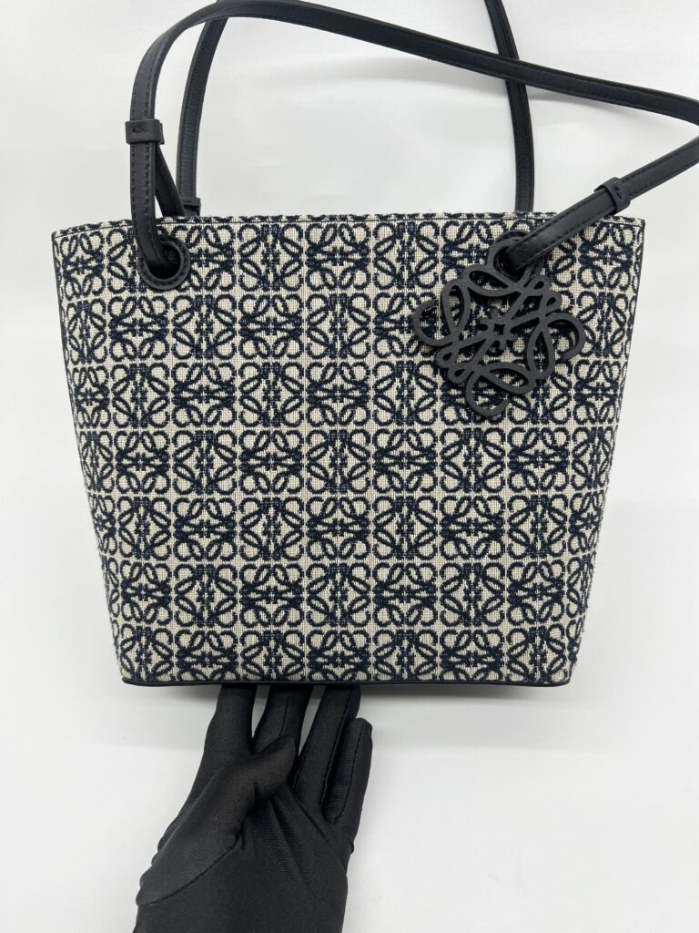 Square Tote Bag Anagram Navy Black