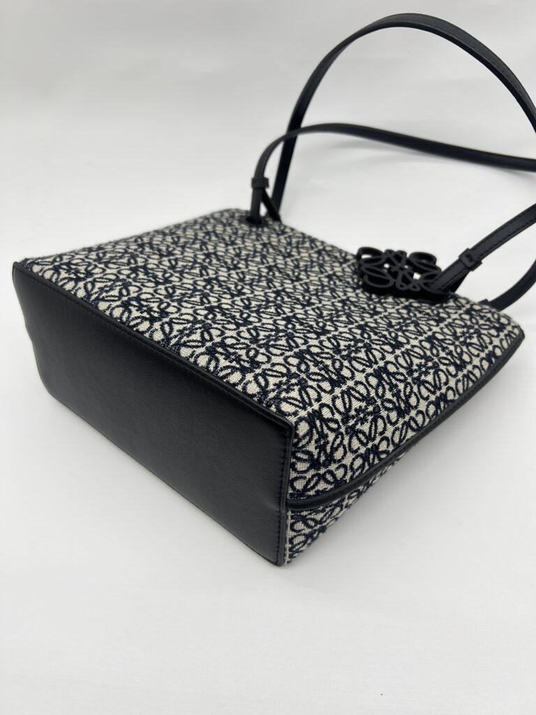 Square Tote Bag Anagram Navy Black