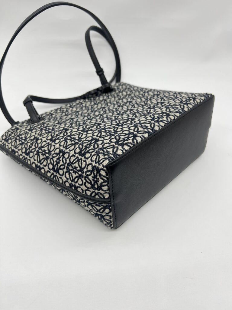 Square Tote Bag Anagram Navy Black