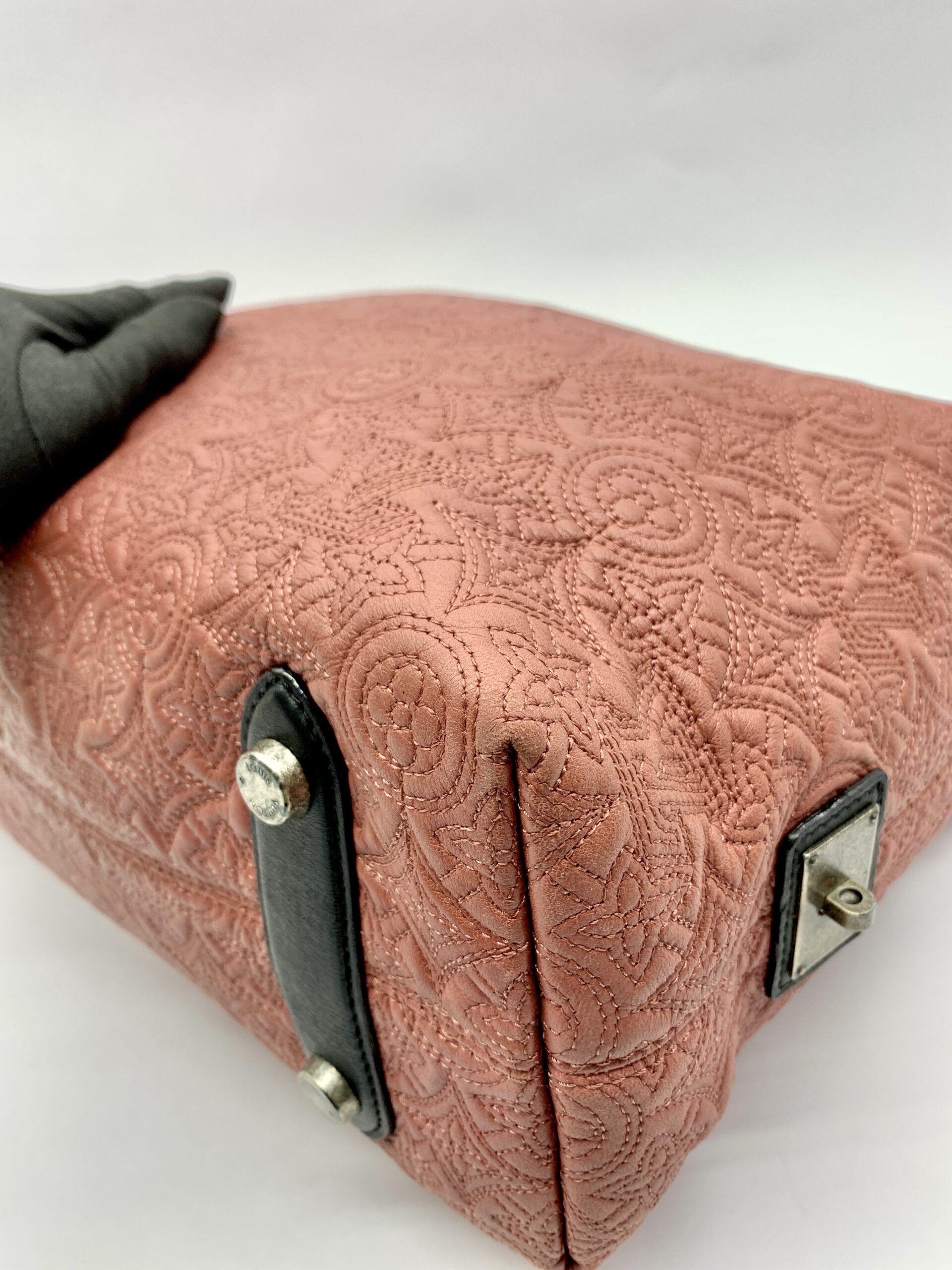 Hobo Monogram Antia Framboise