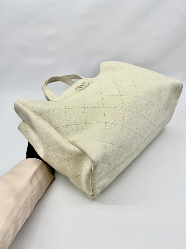 Large Shopping Tote Caviar White SHW