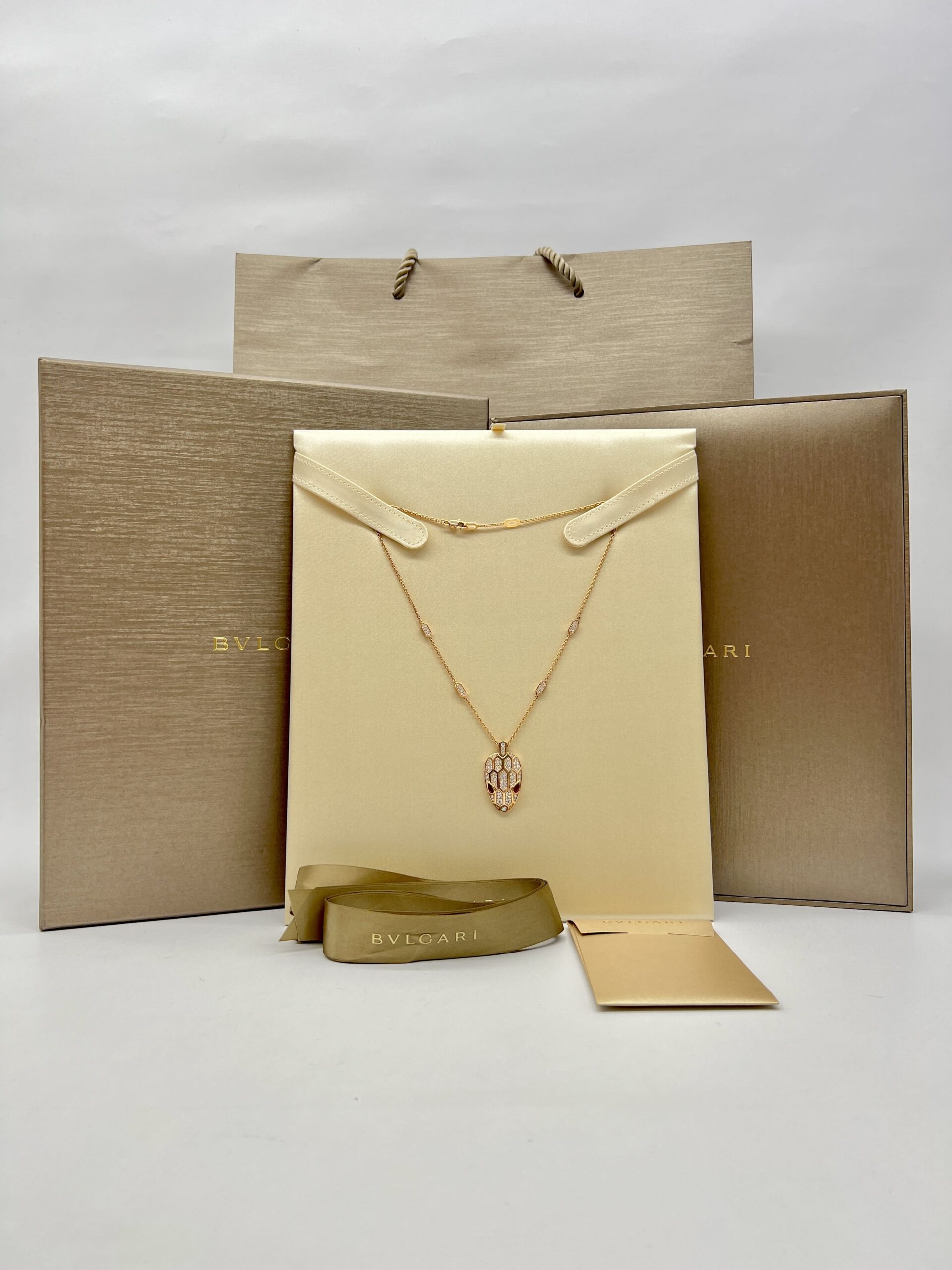 Serpenti Seduttori Necklace Pink Gold 750 180K