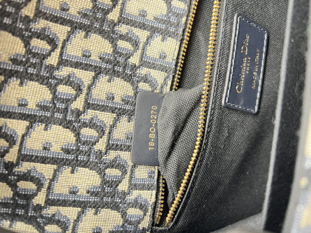 30 Montaigne Oblique Blue GHW