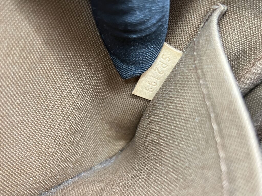 Multi Pochette Monogram Strap Khaki GHW