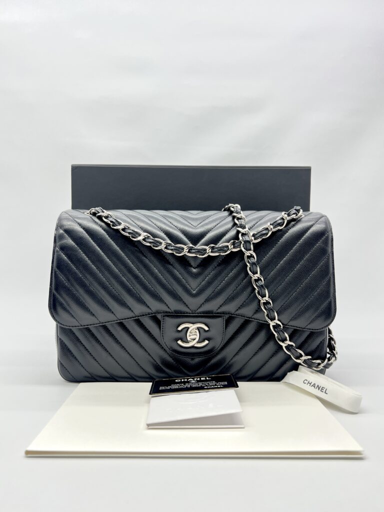 Jumbo Classic D Flap Black Chevron Caviar SHW