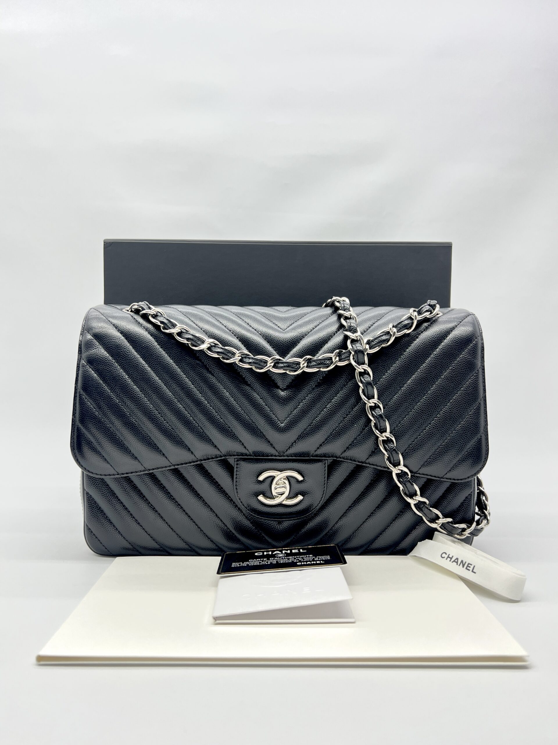 Jumbo Classic D Flap Black Chevron Caviar SHW