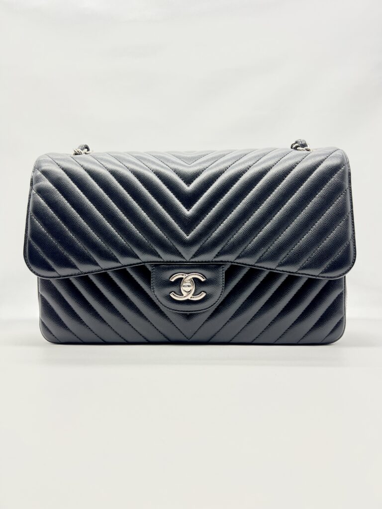 Jumbo Classic D Flap Black Chevron Caviar SHW