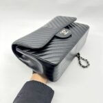 Jumbo Classic D Flap Black Chevron Caviar SHW