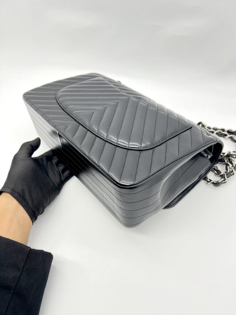 Jumbo Classic D Flap Black Chevron Caviar SHW