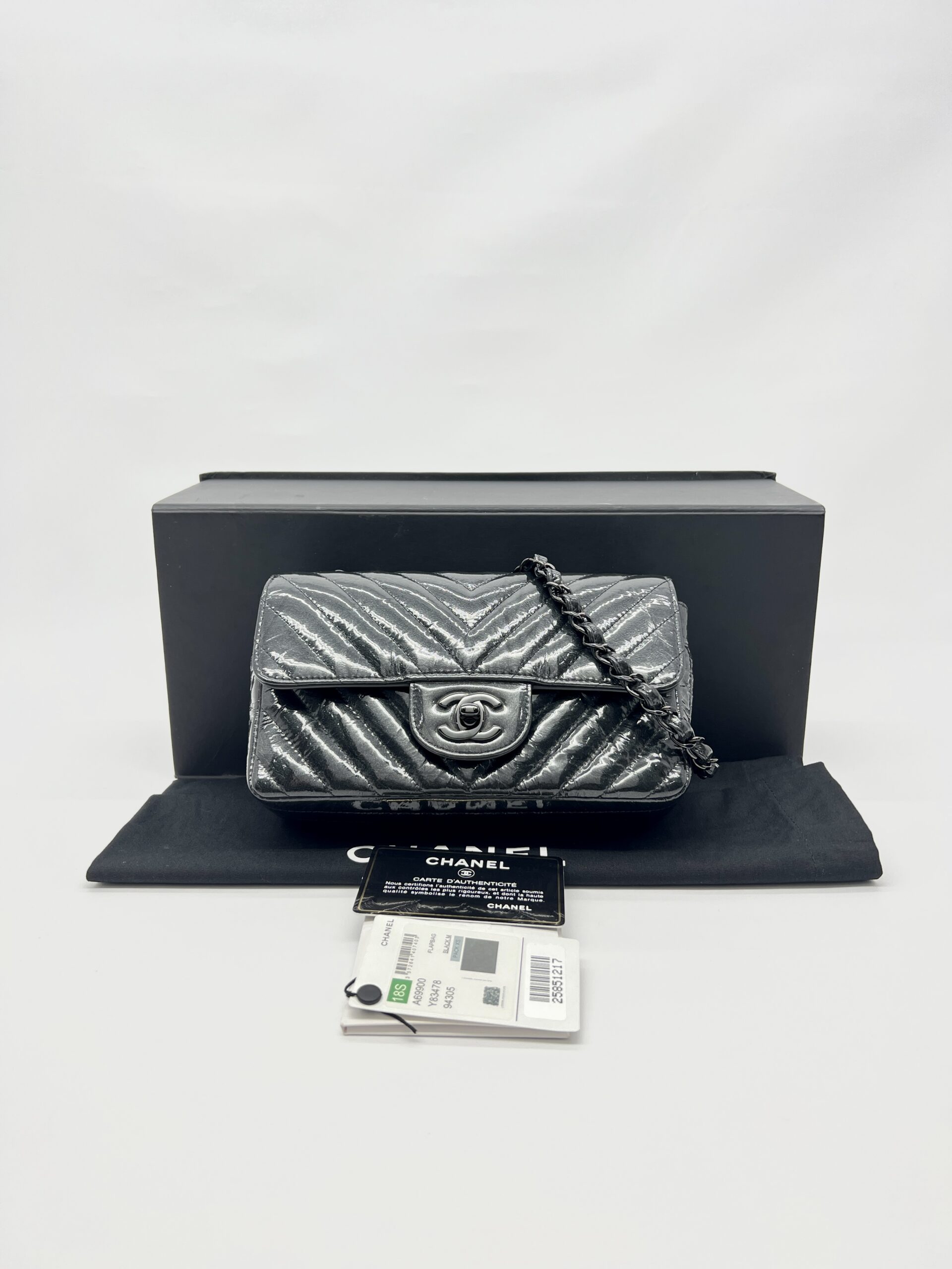 Mini Rectangle Crinkled Patent All Black