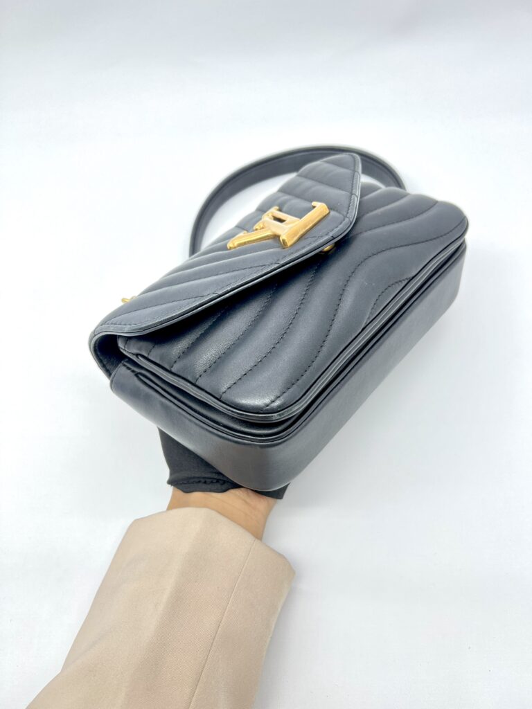 New Wave Chain Bag Navy GHW