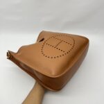 Evelyne 29 Epsom Gold GHW