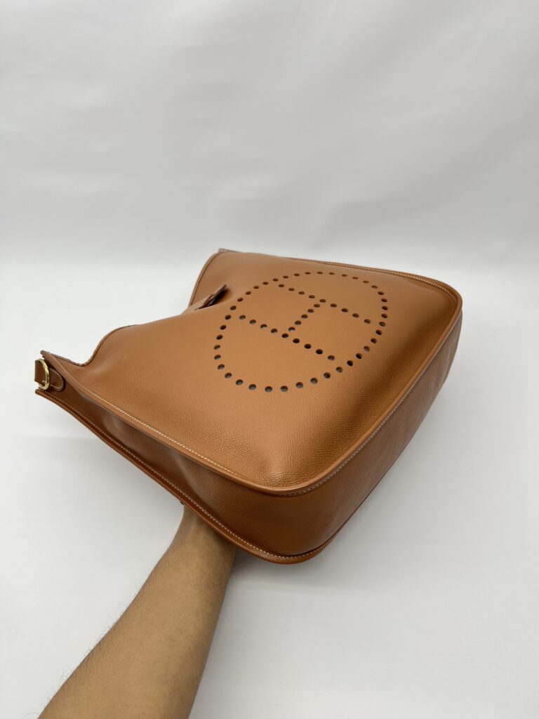 Evelyne 29 Epsom Gold GHW