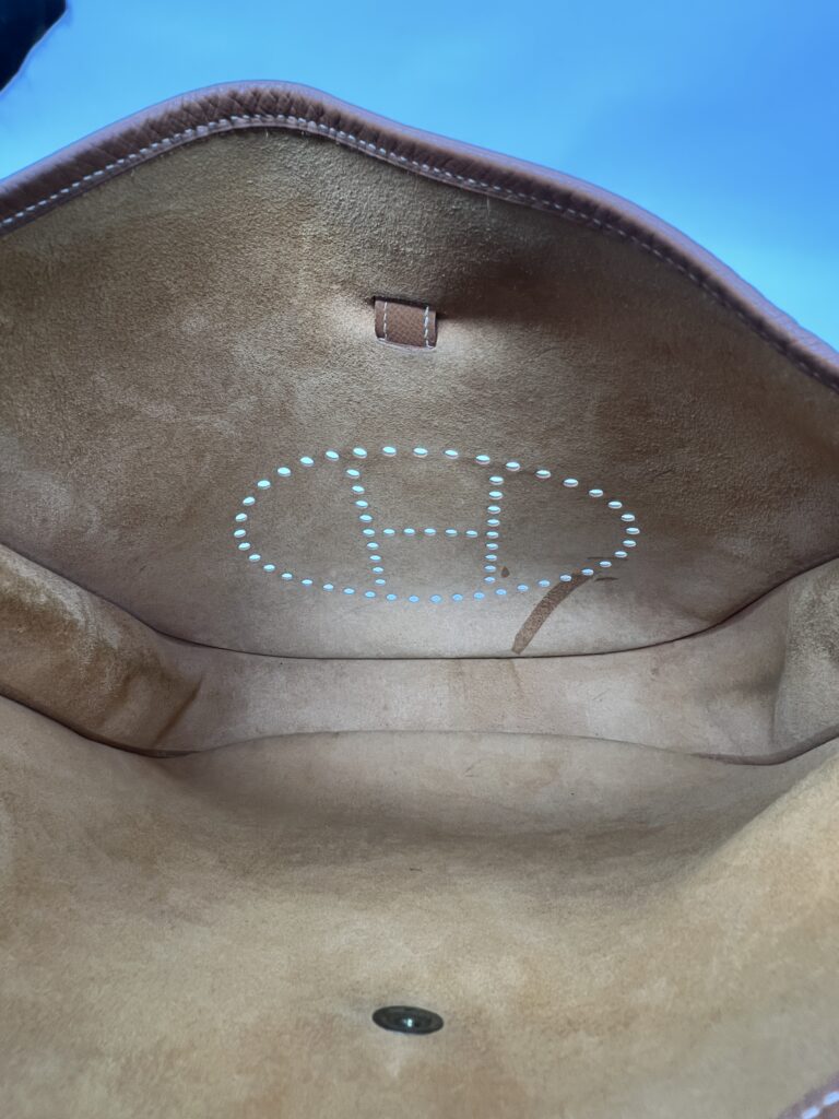 Evelyne 29 Epsom Gold GHW