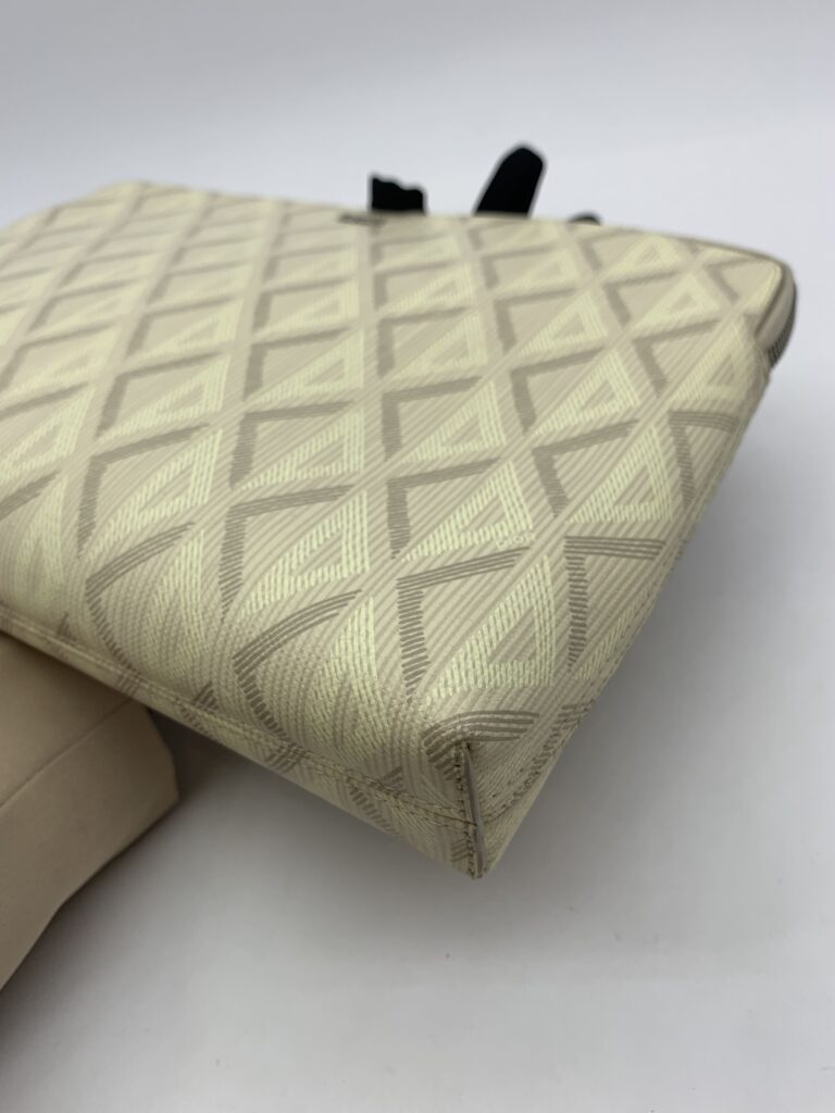 A5 Triangle Pouch White Beige SHW