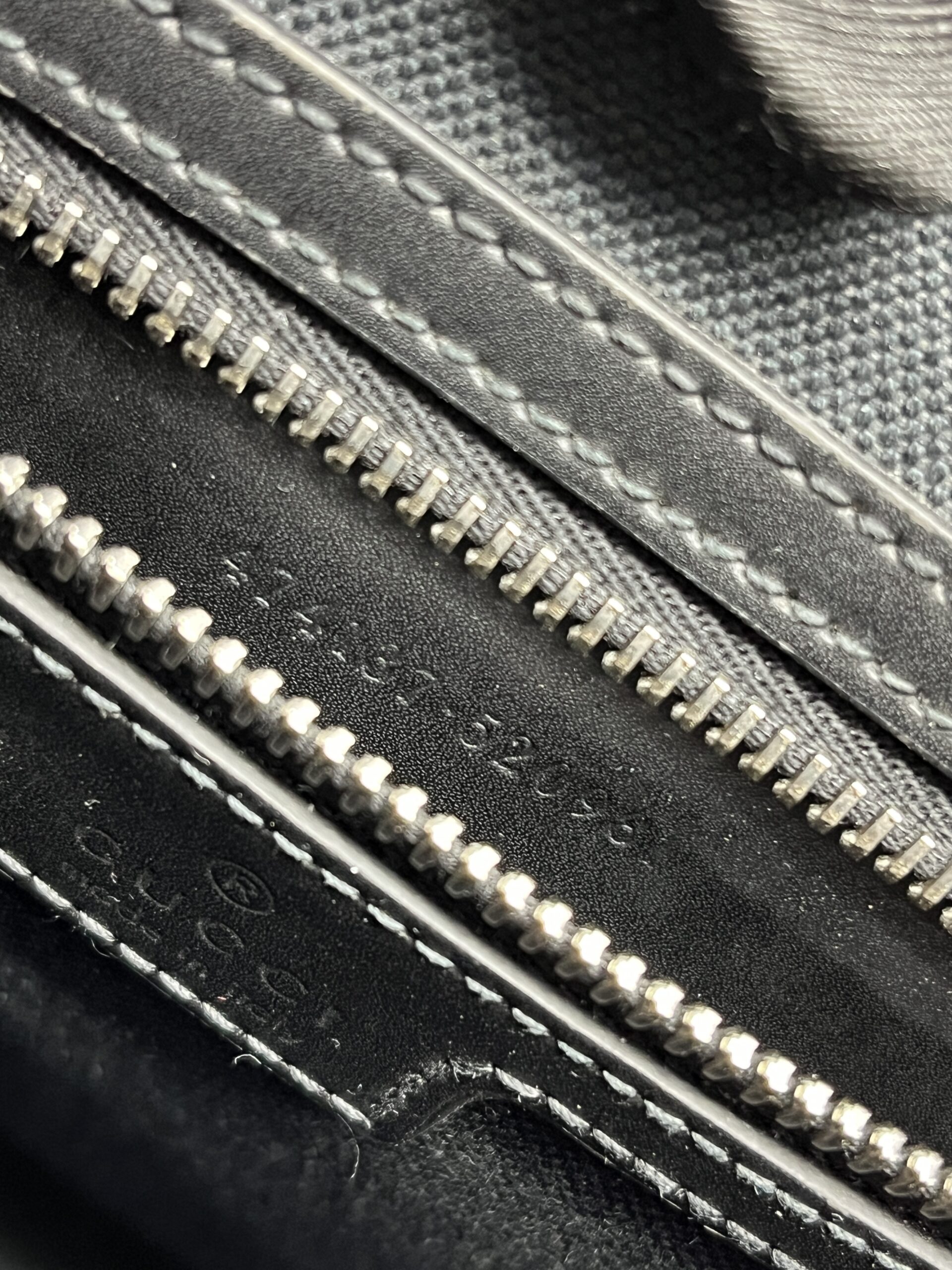 Courrier Messenger Zip GG Supreme Black