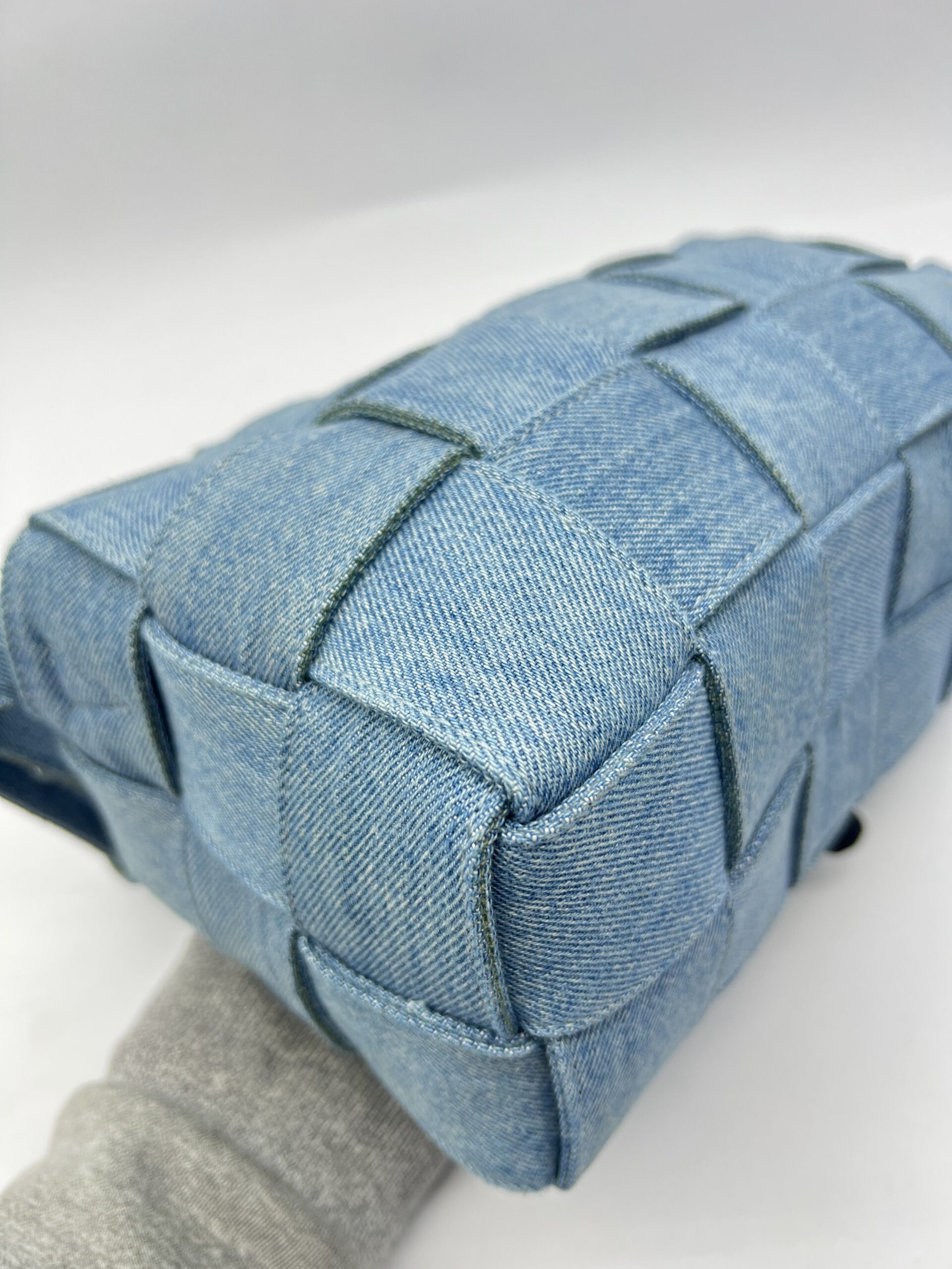 Brick Cassette Intrecciato Washed Denim SHW
