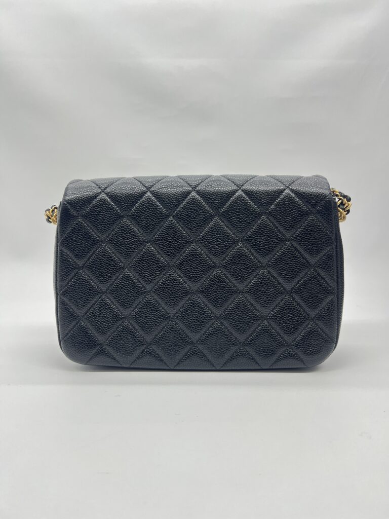 Flap Bag Black caviar GHW