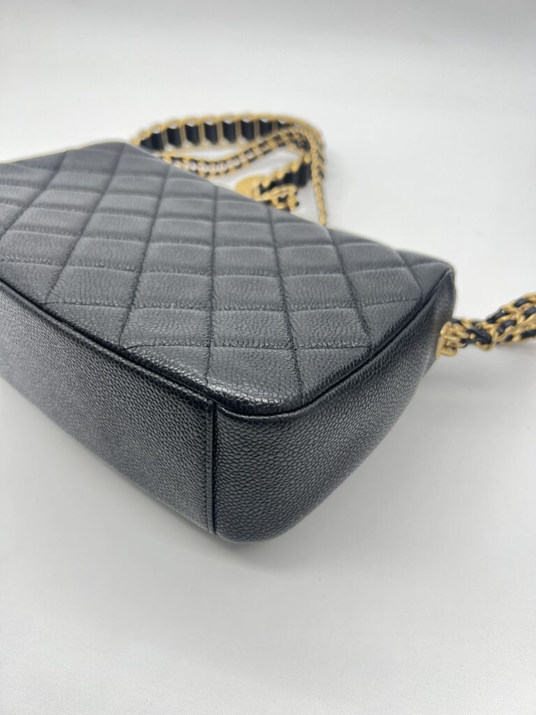 Flap Bag Black caviar GHW