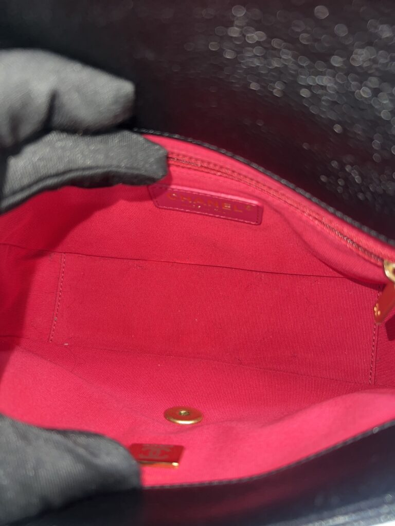 Flap Bag Black caviar GHW