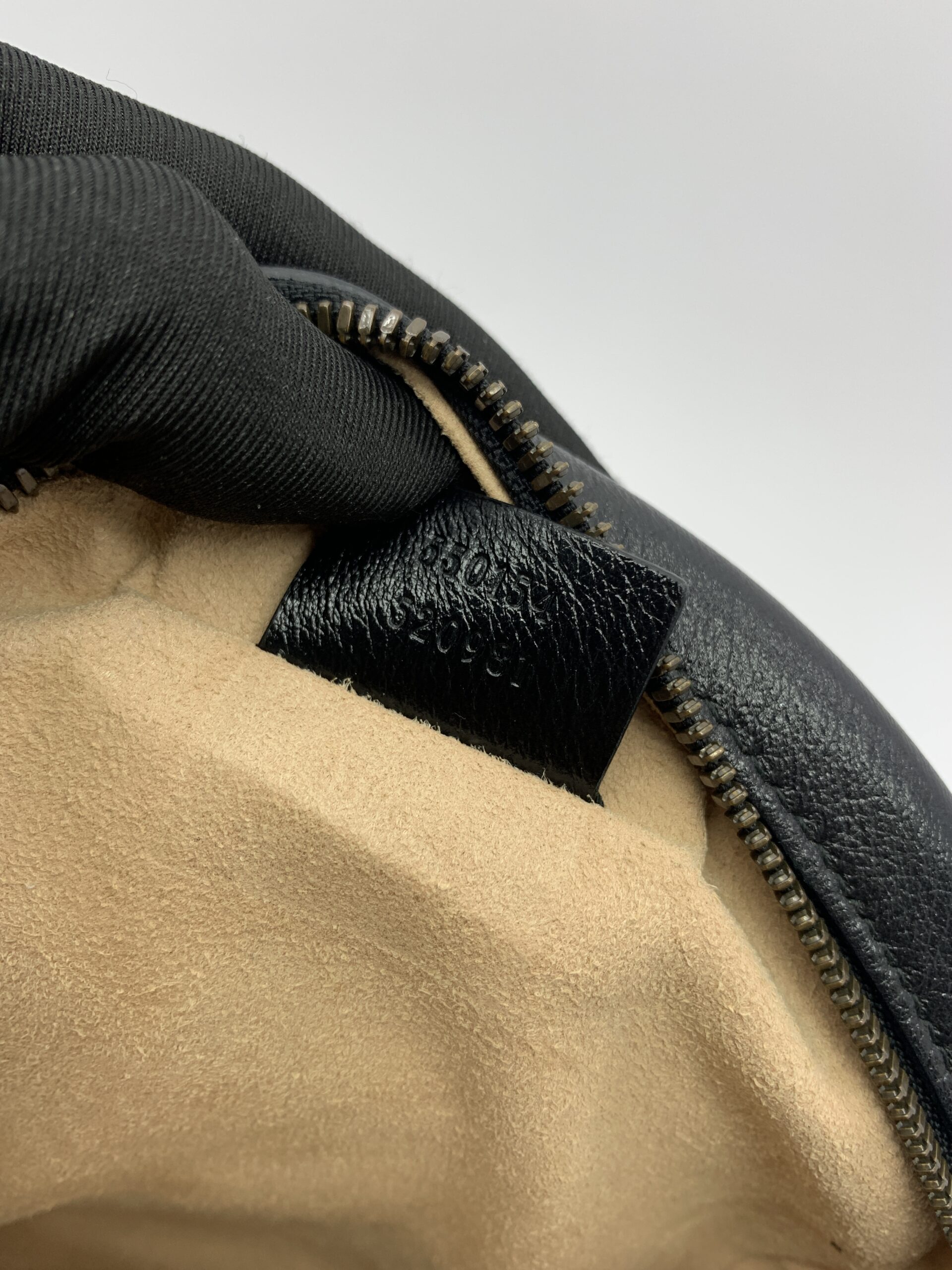 Marmont Round Black GHW