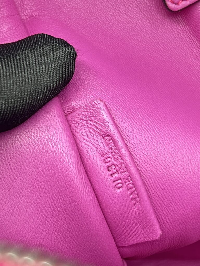 Amazona 36 Pink Bordeaux SHW