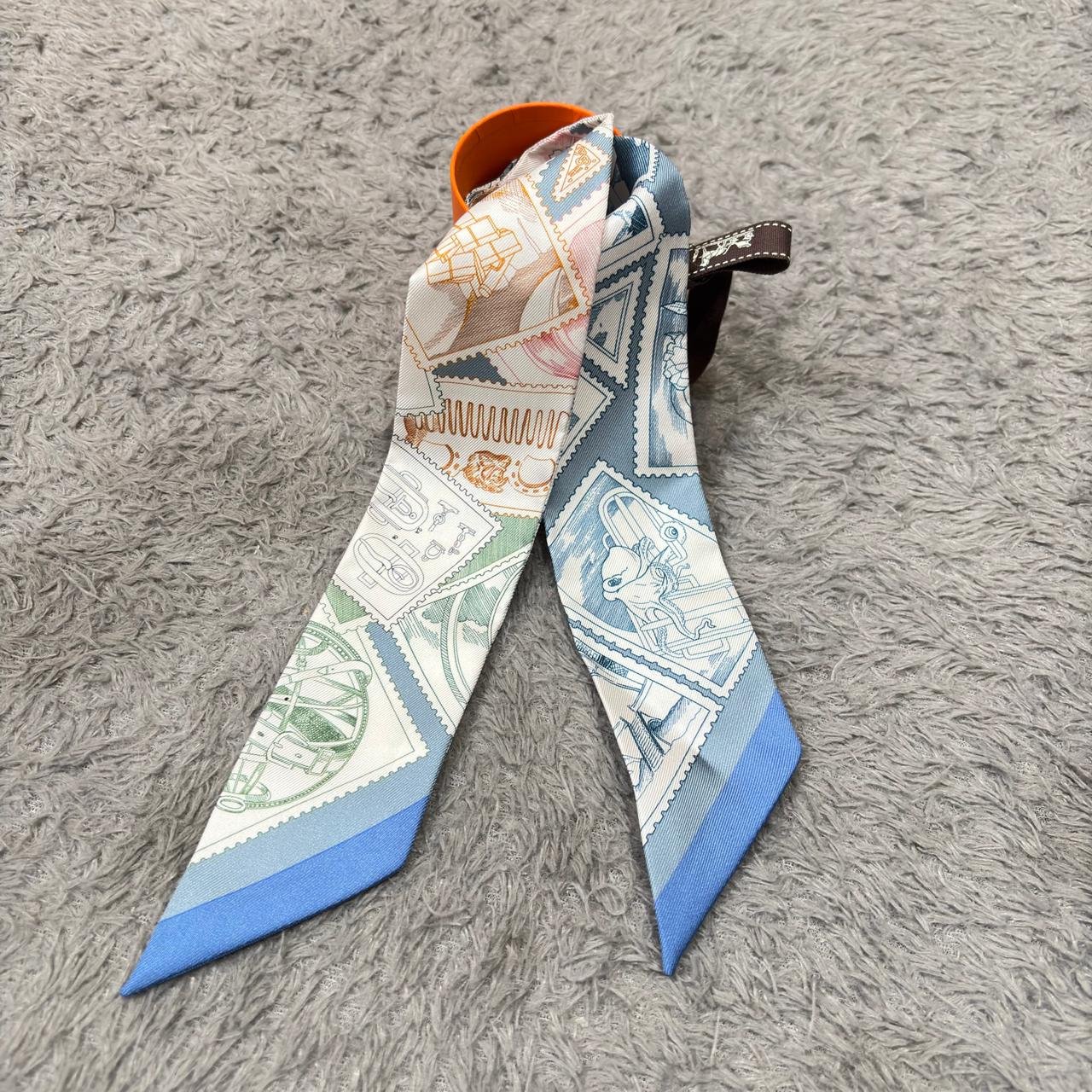 Twilly Le Philateliste Bleu Moyen Blanc