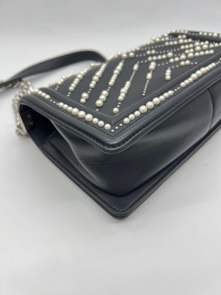 Boy 25 Lambskin Pearl Black SHW