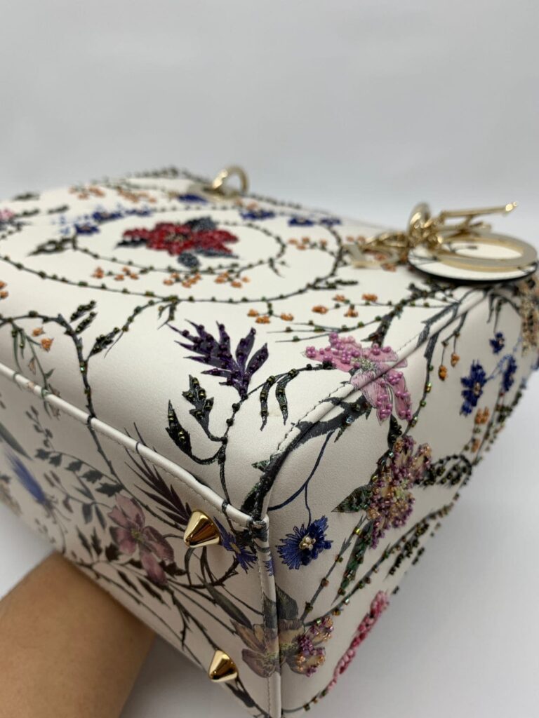 Lady Dior Medium Rosa Mutabilis Embroidered White Multicolor LGHW