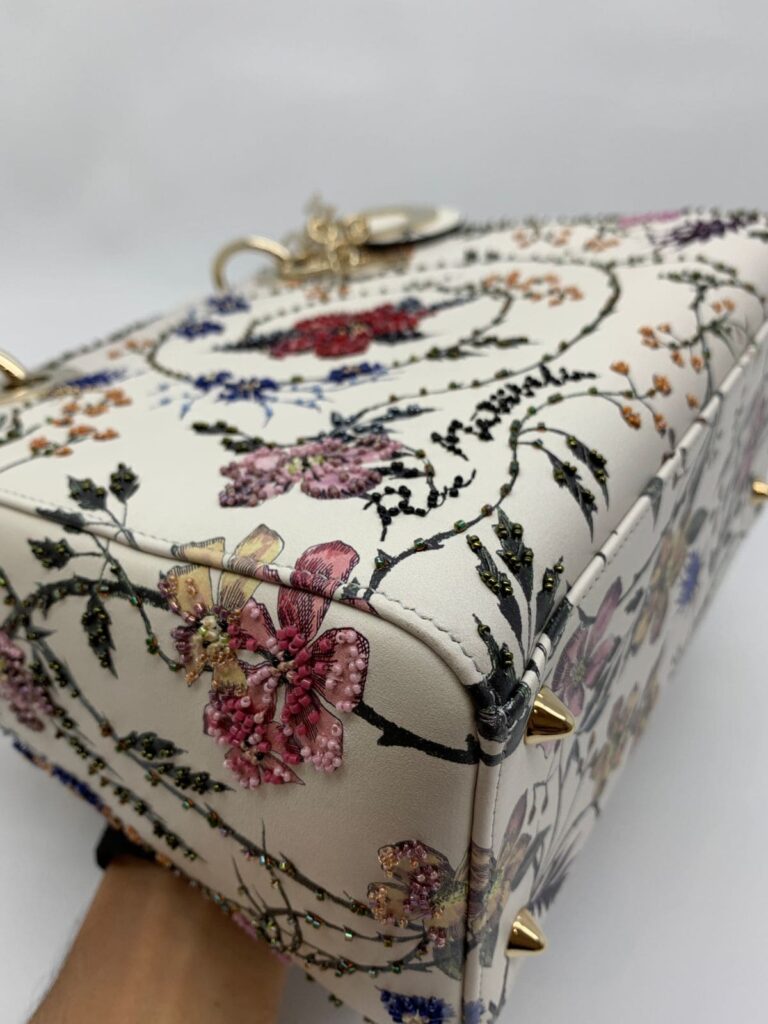 Lady Dior Medium Rosa Mutabilis Embroidered White Multicolor LGHW