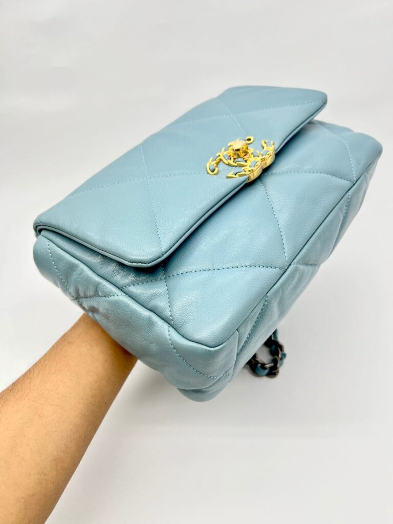 C19 Small Lambkin Blue