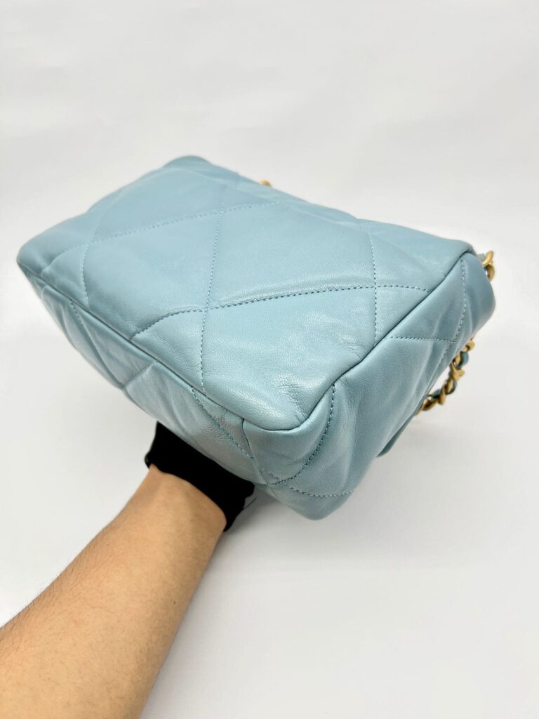 C19 Small Lambkin Blue