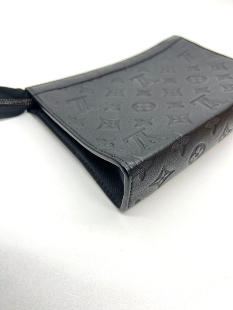 Gaston Wearable Wallet Monogram Shadow Noir