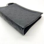 Gaston Wearable Wallet Monogram Shadow Noir