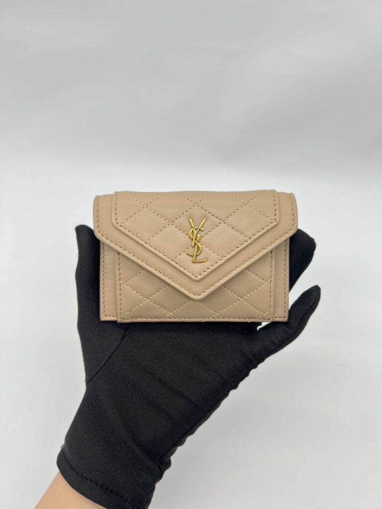 Gaby Small Envelope Beige GHW