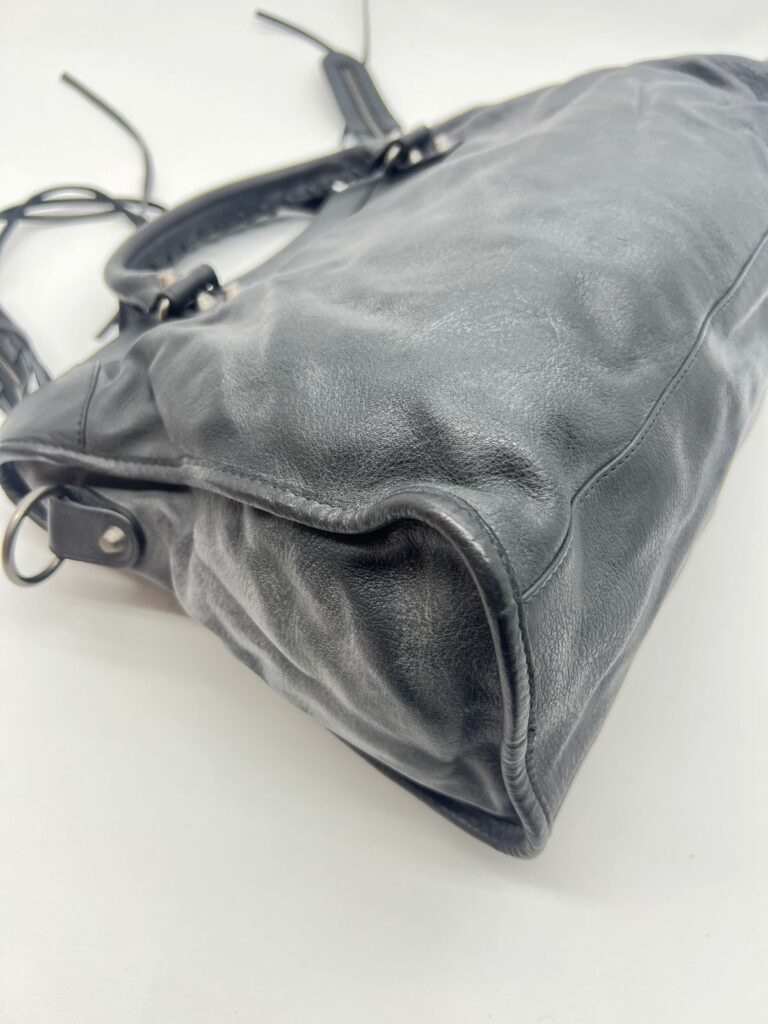 Regular Classic City Black SHW