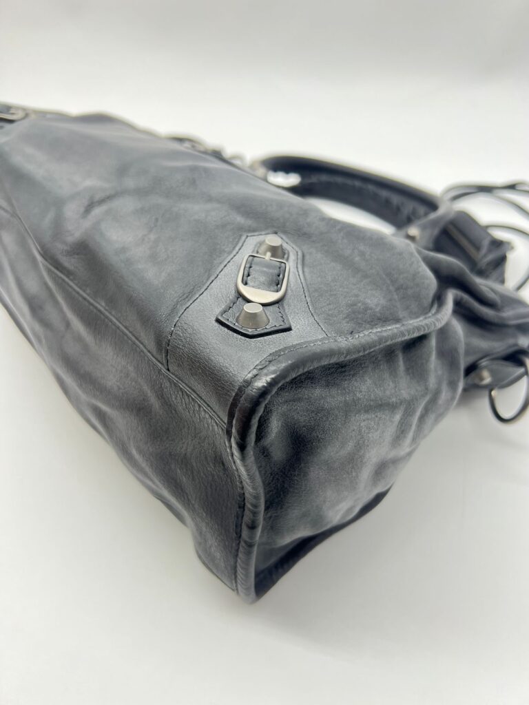 Regular Classic City Black SHW