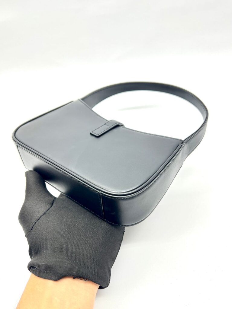 Mini Le 5 A 7 Hobo Black Smooth GHW