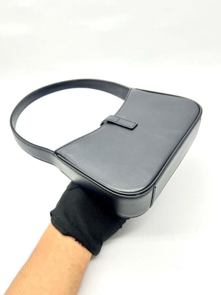 Mini Le 5 A 7 Hobo Black Smooth GHW