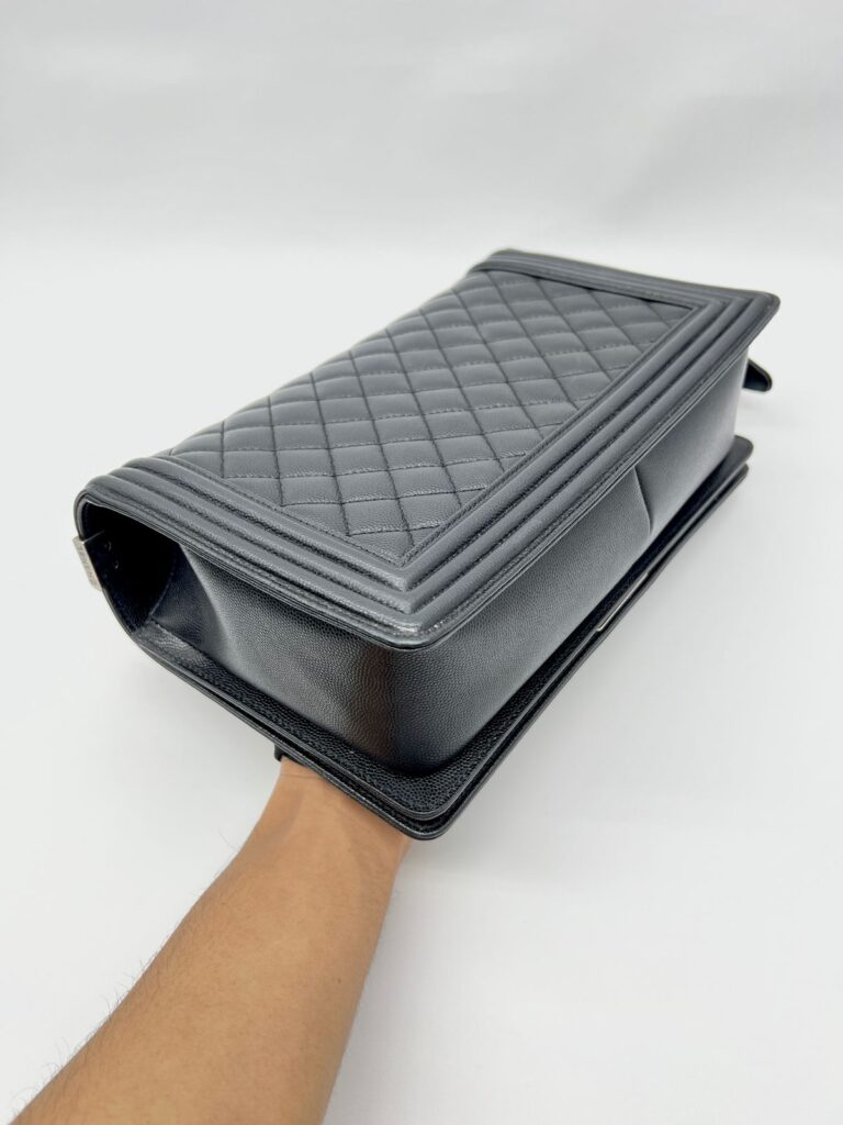 Boy 28 Caviar Black RHW