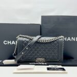 Boy 28 Caviar Black RHW