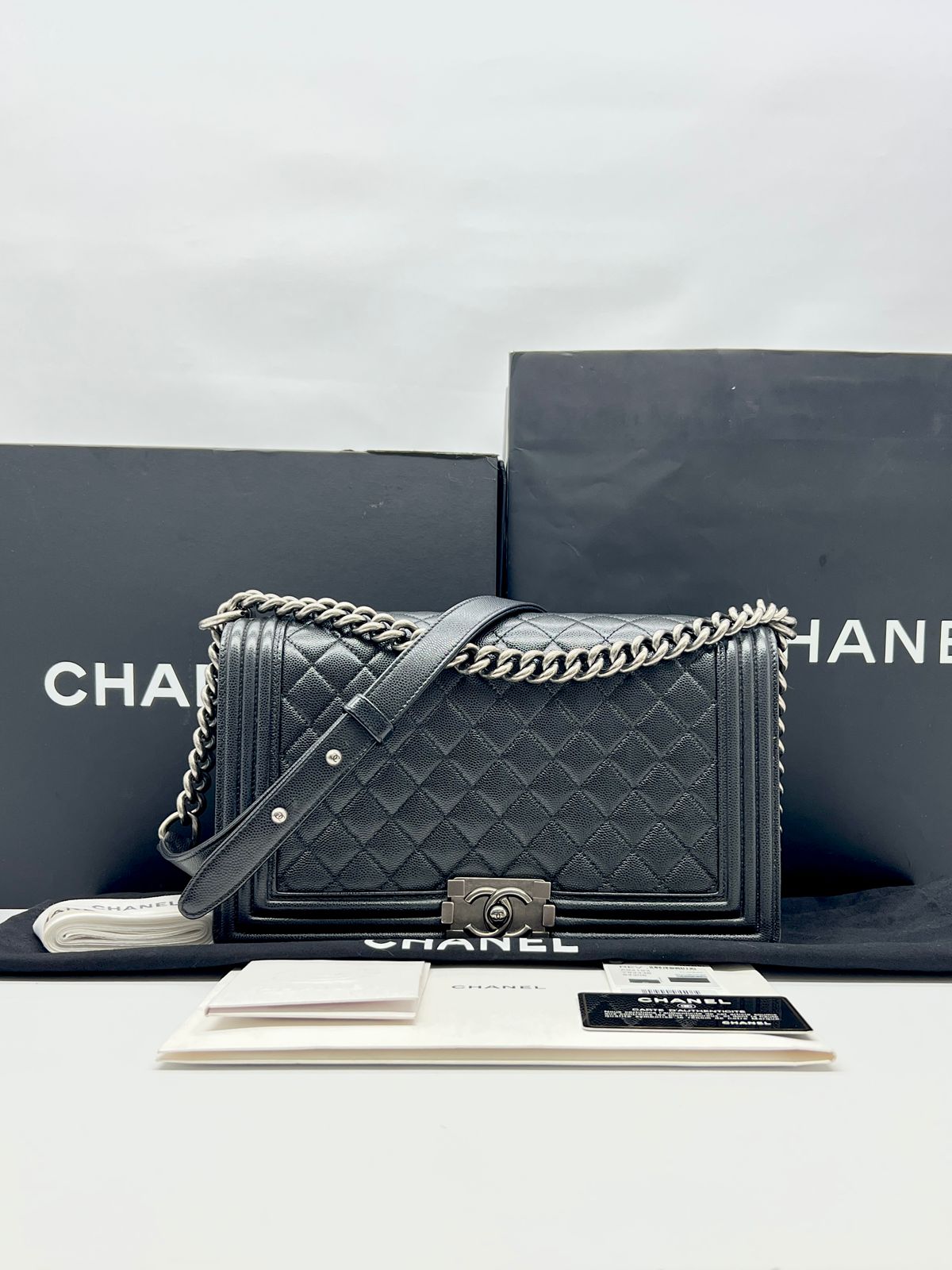 Boy 28 Caviar Black RHW