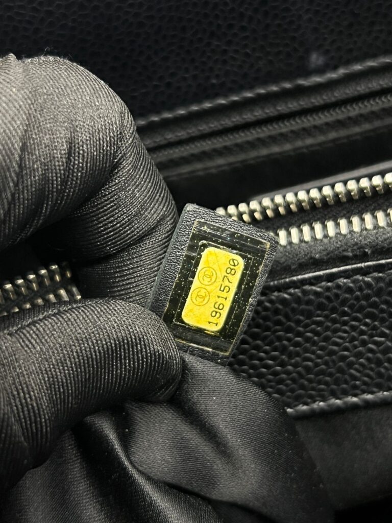 GST Black Caviar SHW