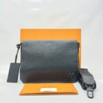 New Messenger Aerogram Black