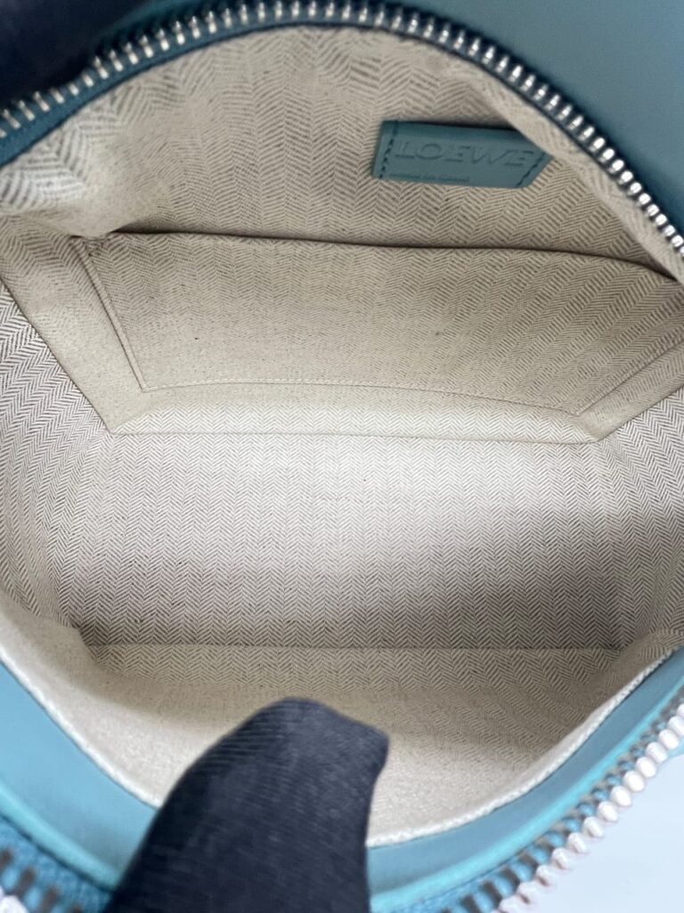 Small Puzzle Edge Light Blue SHW