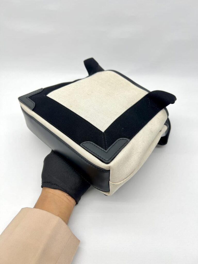 Cabas XS Canvas Ivory Black SHW