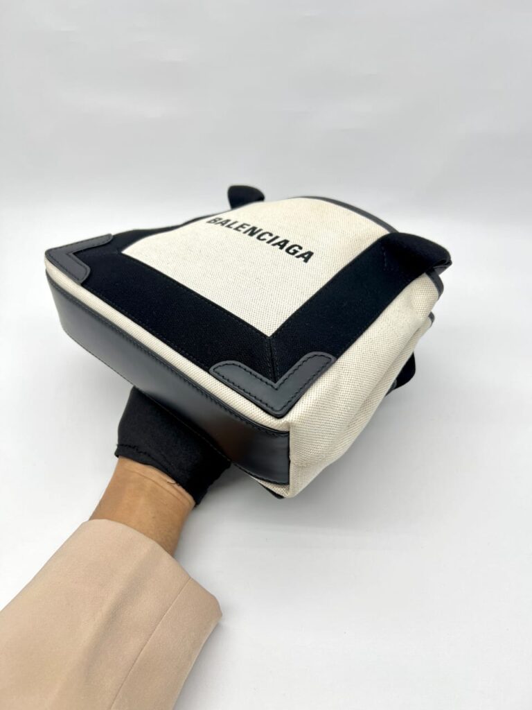 Cabas XS Canvas Ivory Black SHW