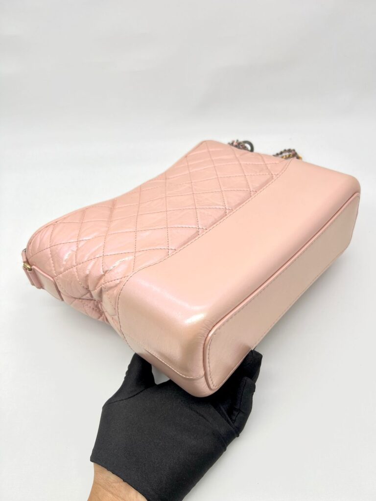 Gabrielle Medium Iridescent Light Pink