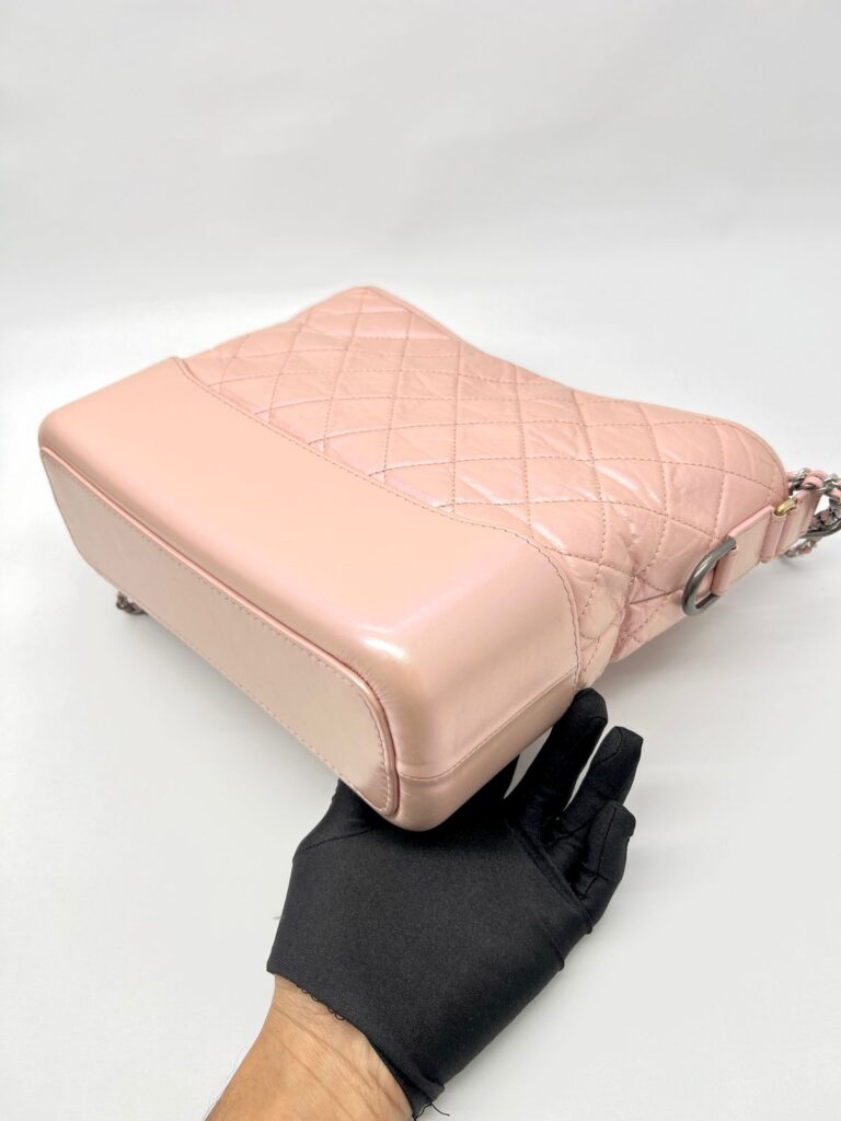 Gabrielle Medium Iridescent Light Pink